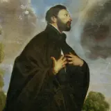 St. Franz Xaver, in dunklem Gewand, blickt hoffnungsvoll zum Himmel. Blumen und Wolken umgeben ihn.