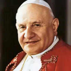 Porträt von Papst Johannes XXIII. in seiner roten Soutane und der weißen Mitra.