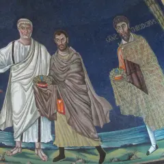 Mosaik zeigt die Heiligen Cosmas und Damian, die Kronen tragen.