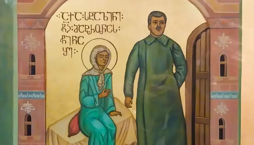 Heilige Christina mit einem Mann in grüner Kleidung, vor einer Tür stehend.
