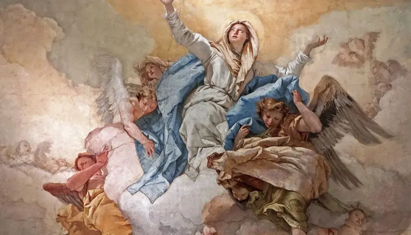 Engel umgeben eine Frau im Himmel. Sie schweben auf Wolken, wie der Himmel aussieht, wenn er voller himmlischer Wesen ist.