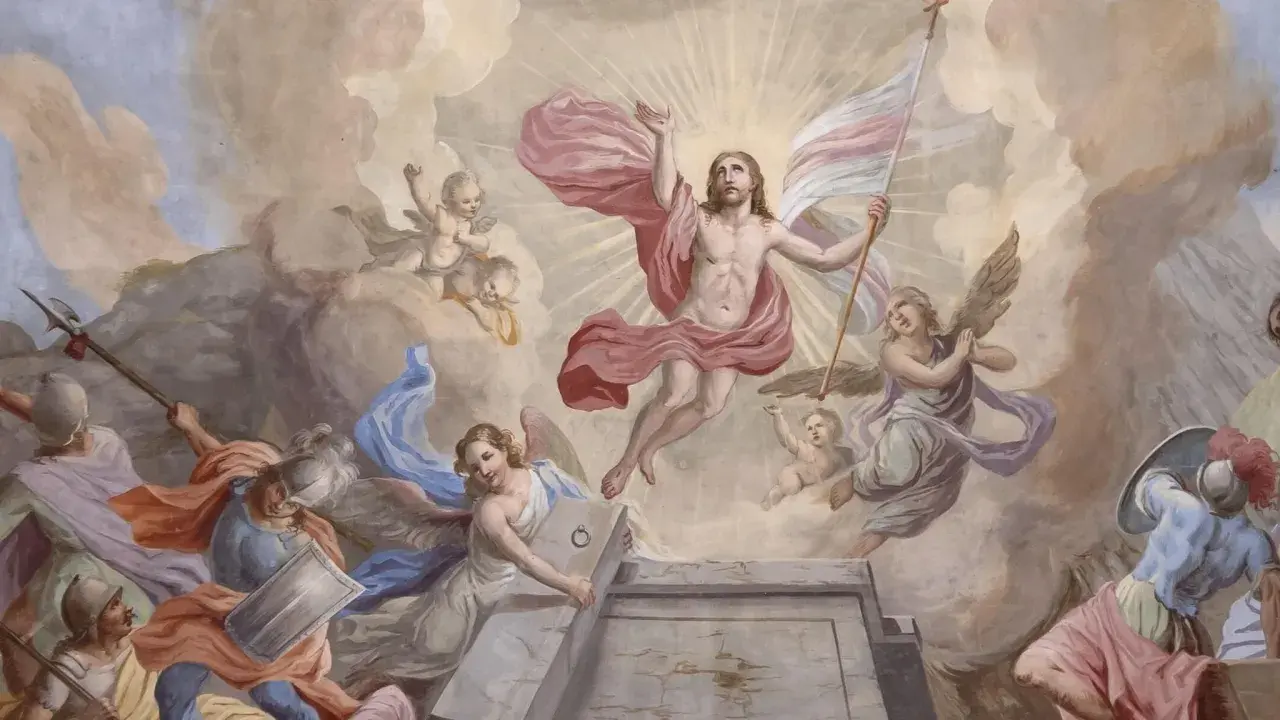 Jesus steigt triumphierend aus dem Grab empor, umgeben von Engeln und erstaunten Soldaten. Dieses Bild zeigt, wann Jesus auferstanden ist.